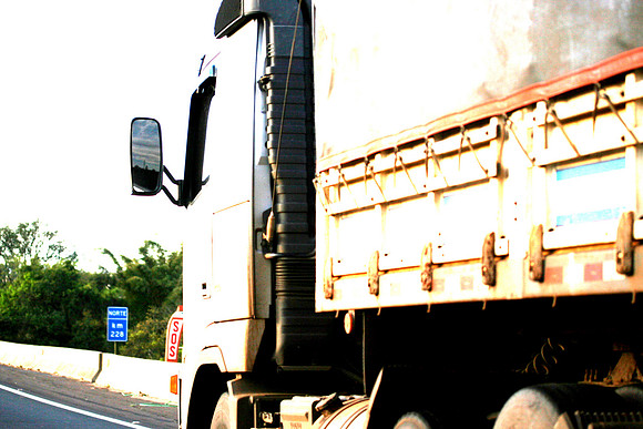100km/hora participou em 2009|10 da exposição "79>09" no site da EPTV em parceria com Ateliê Aberto