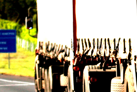 100km/hora participou em 2009|10 da exposição "79>09" no site da EPTV em parceria com Ateliê Aberto
