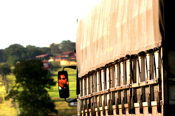 100km/hora participou em 2009|10 da exposição "79>09" no site da EPTV em parceria com Ateliê Aberto